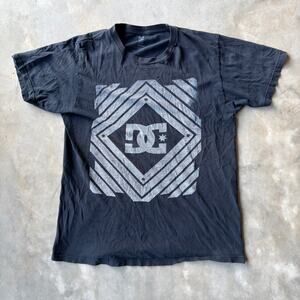 VINTAGE DC SKATES BLACK SHIRT Y2K 00S GRUNGE JESSIE PINKMAN STYLE MEDIUM